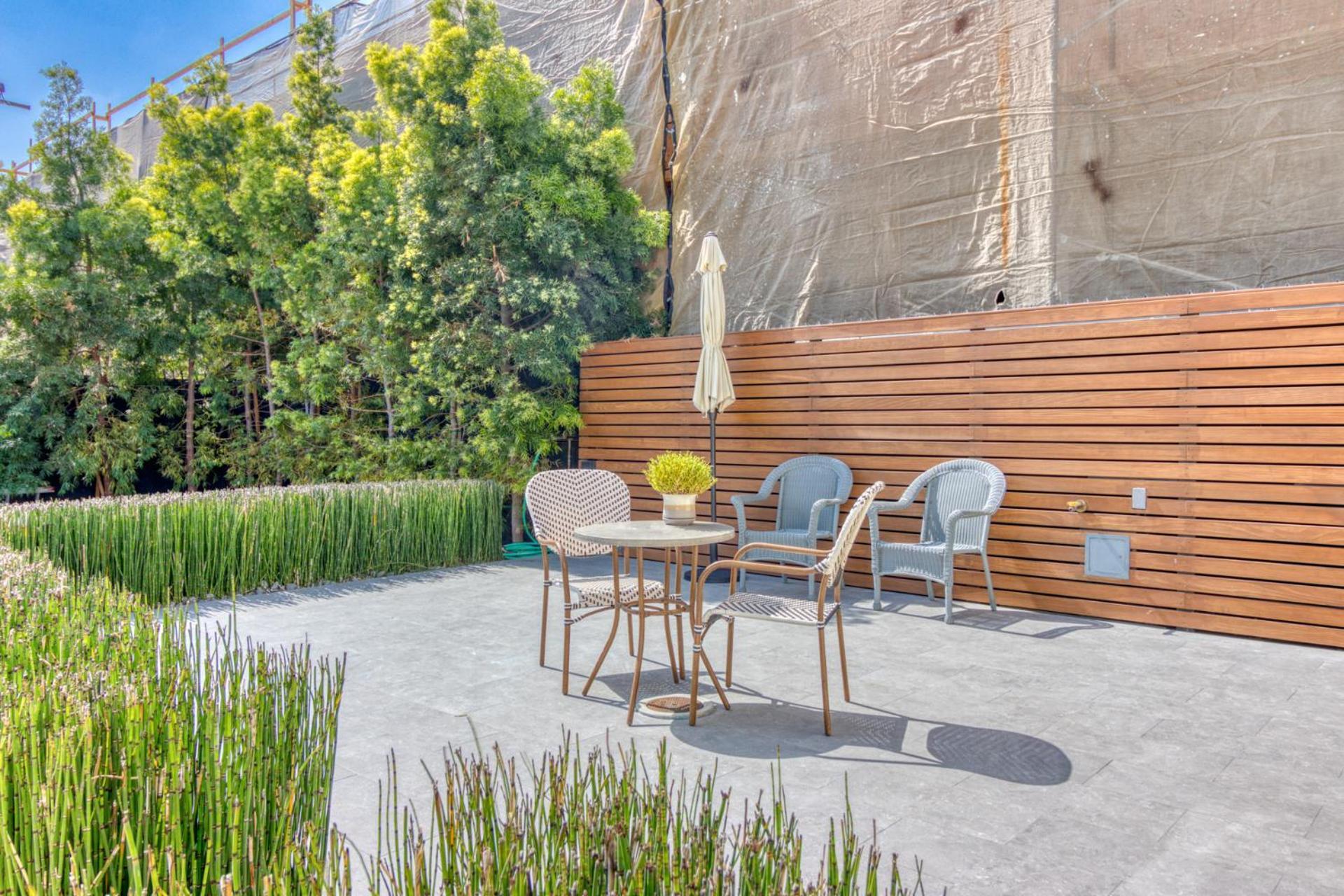 East Village Apartments Λονγκ Μπίτς Εξωτερικό φωτογραφία